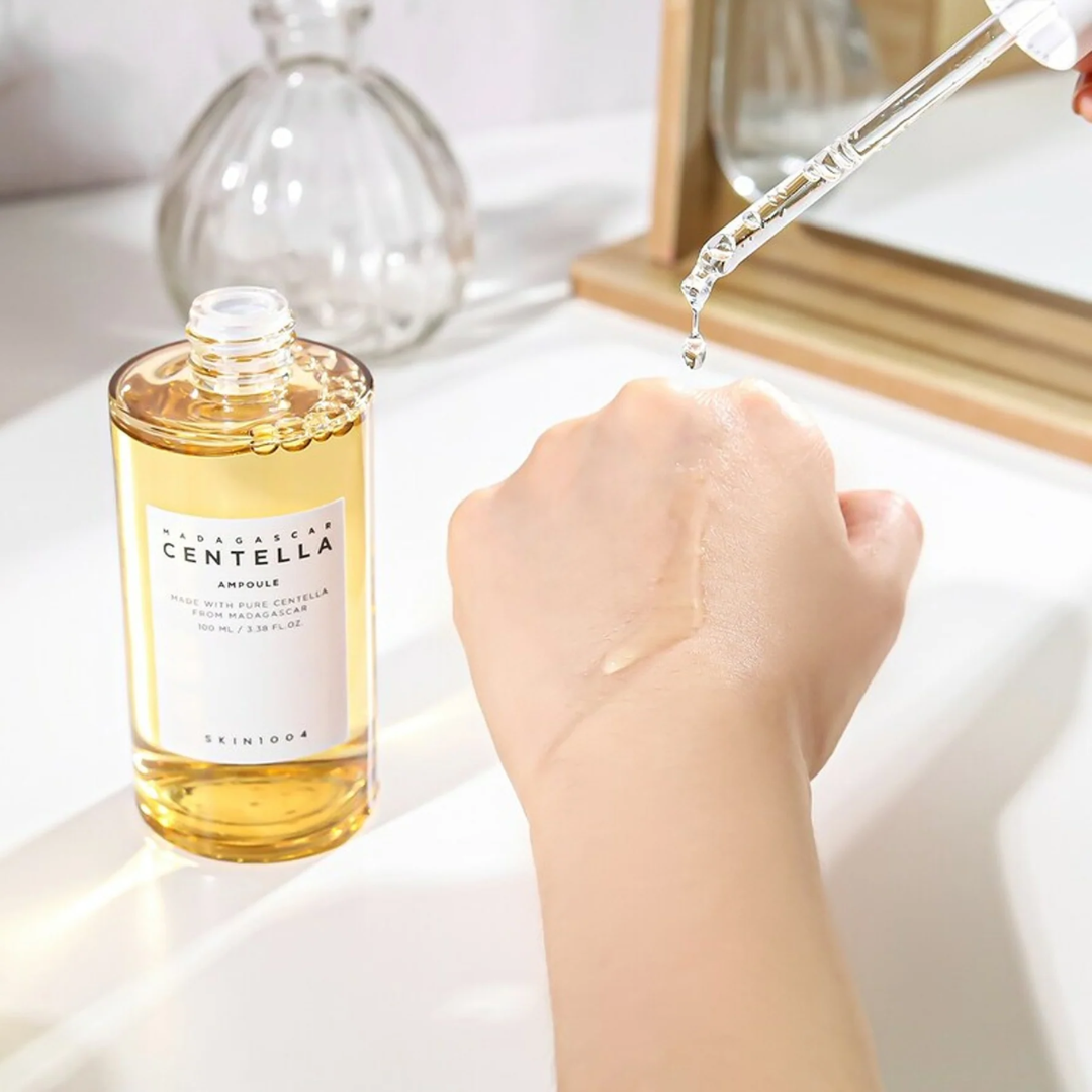 Skin1004 Madagascar Centella Ampoule for all skin types korean skincare effective product. epairs damaged skin while regulating its moisture and oil balance. Main ingredient cenetella asiatica extracts strengthen the skin’s barrier for healthier looking skin.